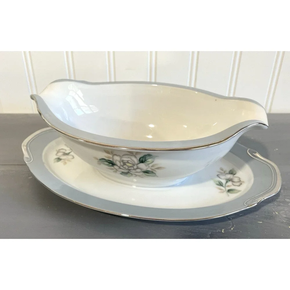 Vintage Harmony‎ House Sheraton Gray Band White Flower Gravy Boat